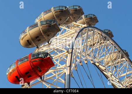 Roue du millénaire de Londres cabines Banque D'Images