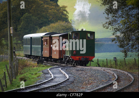 Trains remorqués à vapeur sur Welshpool & Llanfair de fer étroit, Welshpool, Mid Wales Banque D'Images