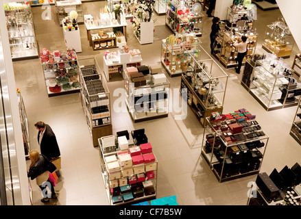 Vue de l'atelier, John Lewis, grand magasin, centre commercial Westfield Stratford, London, UK Banque D'Images