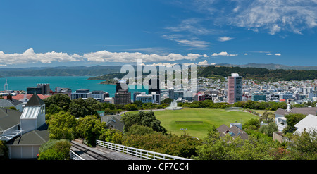 Panorama de CBD Wellington Kelburn du Botanic Gardens, New Zealand Banque D'Images