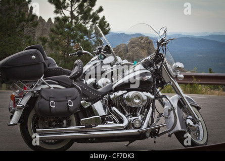 Custer State Park Black Hills South Dakota aux États-Unis paysage avec moto américaine Harley Davidson voyage actif US style de vie horizontal haute résolution Banque D'Images