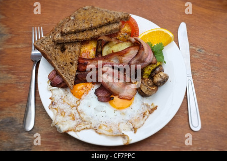 Style gastronomique petit déjeuner anglais complet Banque D'Images