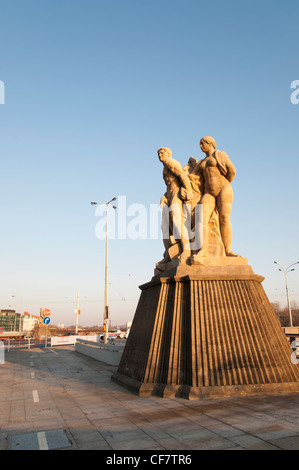 Pylône de sculptures à Hlavkuv La plupart de pont pont original 1912 par Jan Stursa dans quartier Holesovice Prague Praha République Tchèque Banque D'Images