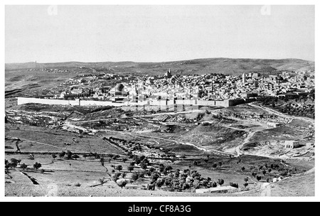 1926 Ville sainte de Jérusalem Israël capital vue à distance des murs de la cité Banque D'Images