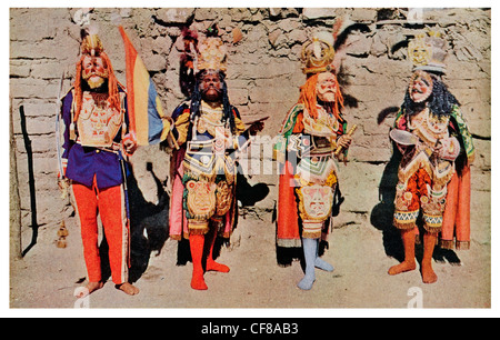 1926 costumes de danse Conquistadores Indiens guatémaltèques Banque D'Images