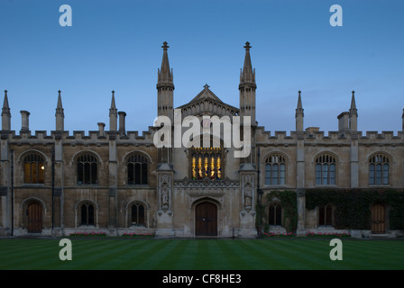 Corpus Christi College, Cambridge University at Dusk Banque D'Images