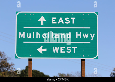 Mulholland Highway sign, près de Los Angeles en Californie. Banque D'Images