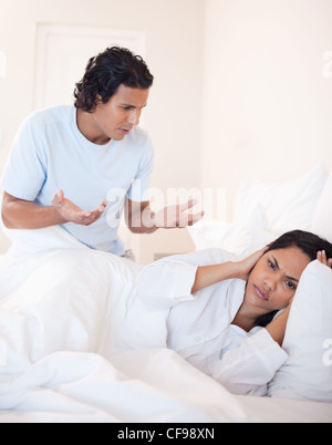 Querelle de couple dans la chambre à coucher Banque D'Images