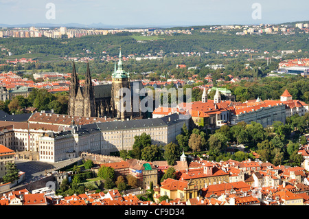 Vue panoramique sur la ville principale de la République Tchèque - Prague. Banque D'Images