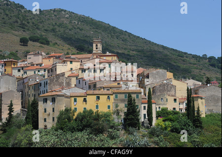 L'Italie, l'île d'Elbe, l'île d'Elbe, Toscane, Rio nell'Elba, village, hill, Décor Banque D'Images