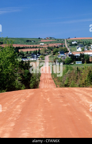 L'argile rouge à Burlington road, Prince Edward Island, Canada. Banque D'Images