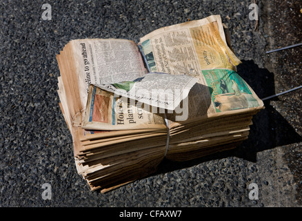 Pile de papiers recyclés, rue de Londres Banque D'Images