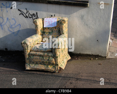 Fauteuil libre laissé dans la Street, Londres Banque D'Images