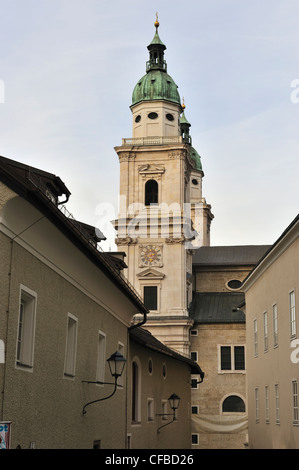Tour de l'église collégiale, Salzbourg, Autriche Banque D'Images