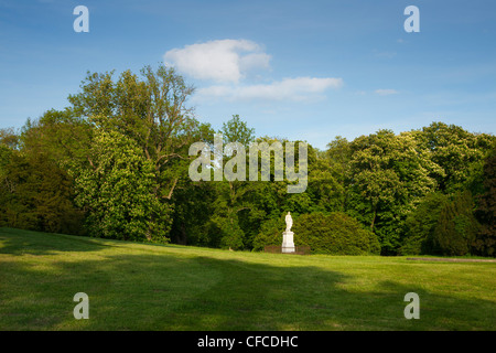 Statue du prince Wilhelm Malte J'en Worlitz palace gardens, Lauterbach, Ruegen island, mer Baltique, 1, l'allemand Banque D'Images