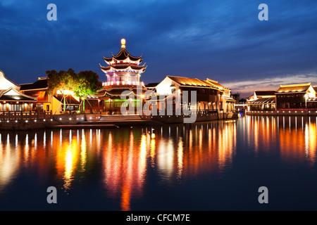 Chine,lac,Bungalow,voyager,Ville,chambre,Asie,lampe,rivière,vieille,Jiangsu Province,eau,Surface de l'eau,les Villages，，， Lampe scenics Banque D'Images