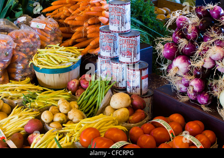 Produire et de sirop d'afficher dans le marché, la ville de Québec, Québec, Canada. Banque D'Images