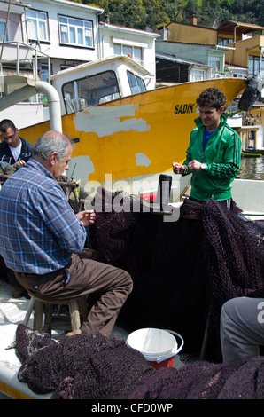 Andolu Kavagi, un petit village touristique/pêche à la fin de l'arrêt Bosphorus, Istanbul, Turquie Banque D'Images