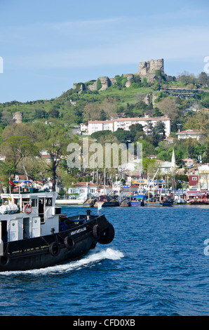 Andolu Kavagi, un petit village touristique/pêche à la fin de l'arrêt Bosphorus, Istanbul, Turquie Banque D'Images