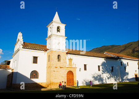 Iglesia del Carmen, ville coloniale de Villa de Leyva, Colombie, Amérique du Sud Banque D'Images