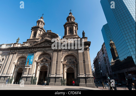 Metropolitan Cathedral, Plaza de Armas, Santiago, Chili, Amérique du Sud Banque D'Images