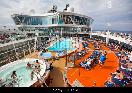 Pont supérieur Royal Caribbean croisière mers l'attrait Banque D'Images