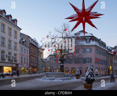 Oberlinden, Freiburg, soir, neige, Forêt Noire, Bade-Wurtemberg, Allemagne, Europe Banque D'Images