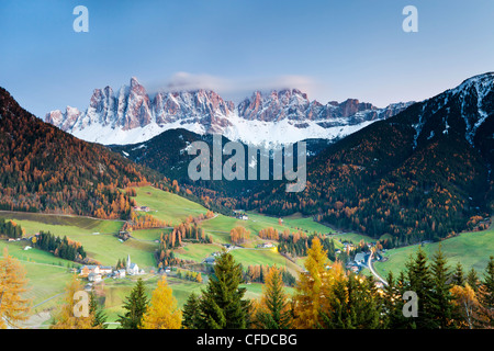 Montagnes du Geisler Gruppe/Geislerspitzen, Dolomites, Trentino-Alto Adige, Italie, Europe Banque D'Images