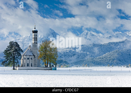 Église Saint Coloman en hiver, Oberbayern, Bavaria, Germany, Europe Banque D'Images