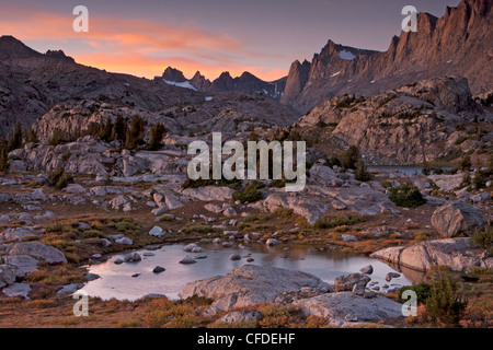 Sentier à Titcomb, Wind River basin, Wyoming, United States of America Banque D'Images