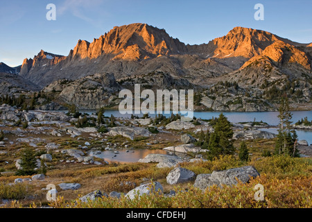 Sentier à Titcomb, Wind River basin, Wyoming, United States of America Banque D'Images