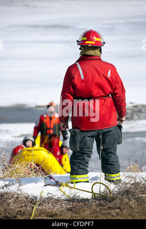 Recherche et de sauvetage ont de l'eau sur la rivière Assiniboine. Winnipeg, Manitoba, Canada. Banque D'Images