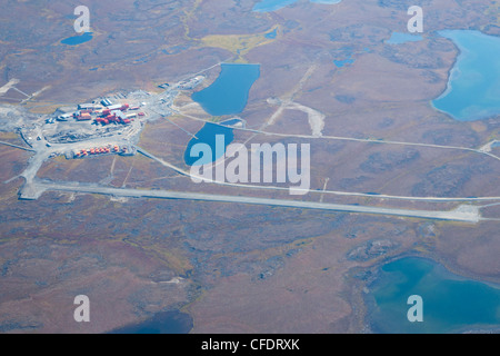 L'aéroport et de la mine Lupin, Nunavut, Canada Banque D'Images