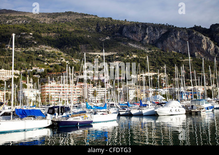 Marina, Menton, Alpes-Maritimes, Provence, Cote d'Azur, d'Azur, France, Europe, Méditerranée Banque D'Images