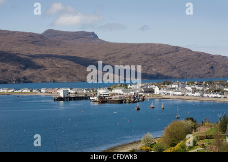 Voir dans le port, le Loch Broom, Ullapool, Wester Ross, Ross et Cromarty, Northern Highlands, Ecosse, Royaume-Uni, Europe Banque D'Images