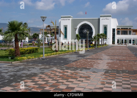 Nouvelle gare, Fès, Maroc, Afrique du Nord, Afrique Banque D'Images