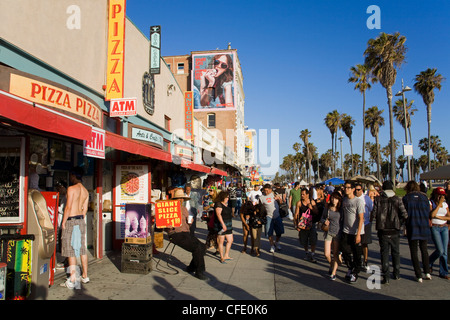 Magasins sur promenade de Venice Beach, Los Angeles, Californie, États-Unis d'Amérique, Banque D'Images