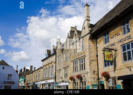 Le Kings Arms Hotel, Stow-on-the-Wold, Cotswolds, Gloucestershire, Angleterre, Royaume-Uni, Europe Banque D'Images