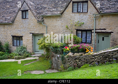 Maison en pierres sur Arlington Row, Bibury Village, Gloucestershire, Cotswolds, en Angleterre, Royaume-Uni, Europe Banque D'Images