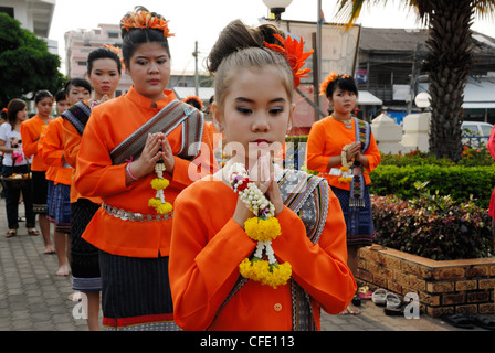 Issan Original costumes portés dans le nord-est de la Thaïlande Udonthani le 28/01/2012 Banque D'Images