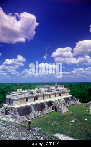 El Palacio, le palais de kabah, l'UNESCO World Heritage Site, ville maya d'Uxmal, l'état du Yucatan au Mexique. Banque D'Images