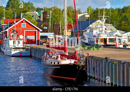 Voiliers et bateaux de plaisance, Baddeck, Cap-Breton, Nouvelle-Écosse, Canada Banque D'Images