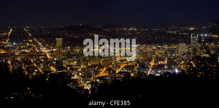 Scène de nuit de l'Oregon Portland Downtown Panorama Paysage urbain Banque D'Images