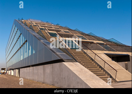 Office-Building Dockland construit 2005 par Hadi Teherani, Hambourg Altona, Allemagne Banque D'Images