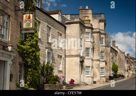 UK, Gloucestershire, Stroud, Painswick nouvelle rue, Falcon Inn, la plus ancienne de la Grande-Bretagne accueil Bowling Green Banque D'Images