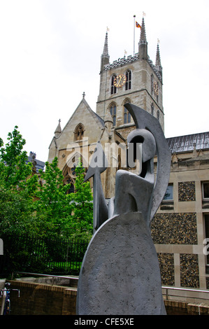 La cathédrale de Southwark,Thames River,rive sud, à proximité de London Bridge London,UK,GO Banque D'Images