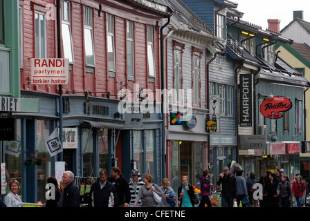 Norvège - TROMSO principale rue commerçante dans le centre-ville Banque D'Images