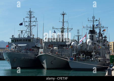 MALAGA, ESPAGNE - 4 mars : l'OTAN SNMCMG2 dragueurs de la force sont amarrés dans le nouveau dock sur Mars 4, 2012 à Malaga, Espagne. Banque D'Images