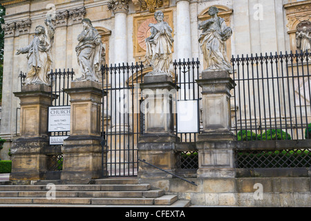 Les disciples de l'église Ss Pierre et Paul, vieille ville, Cracovie, Cracovie, Pologne, province de Malopolska Banque D'Images