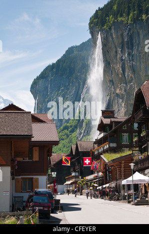 Du Staubbach à Lauterbrunnen, Grindelwald, Suisse, Europe Banque D'Images